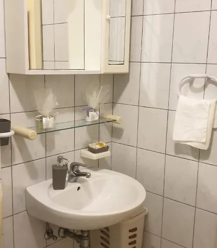 Cozy Aurelio * سبليت